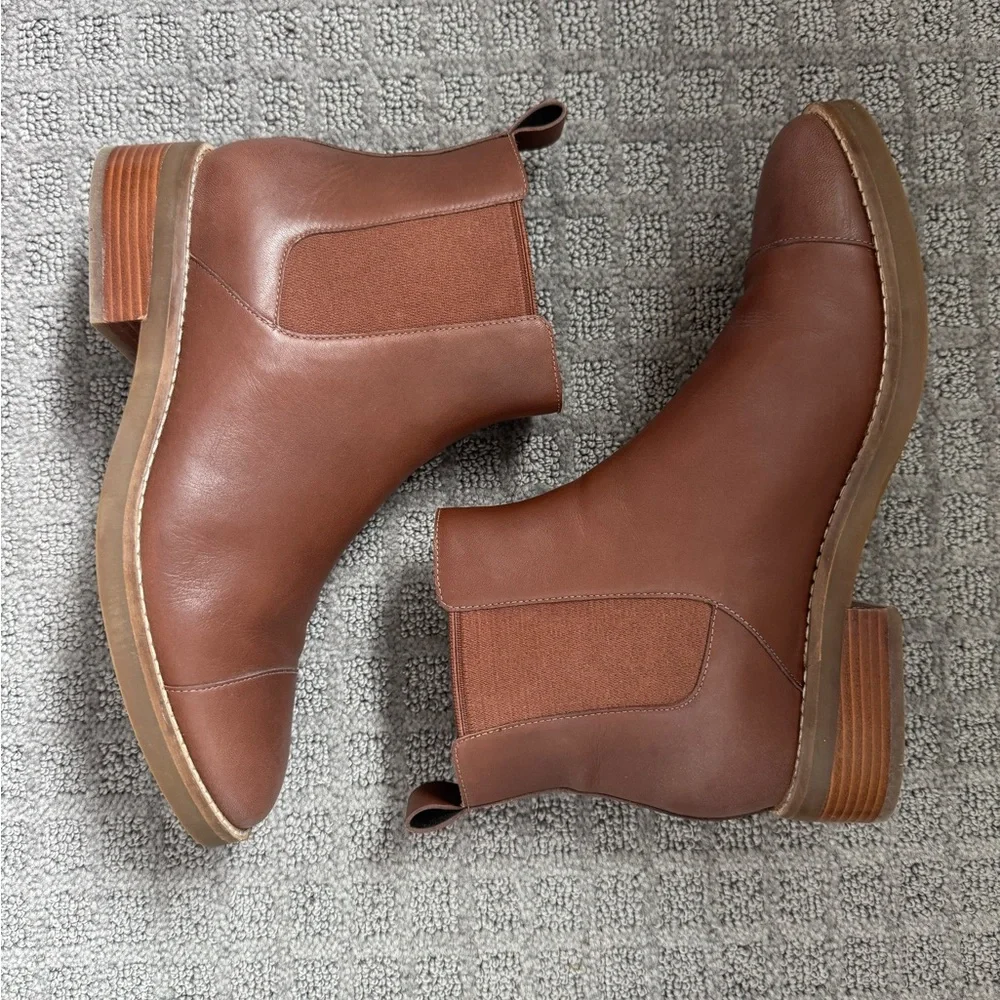 Classic Women’s Chelsea Ankle Boots in Brown